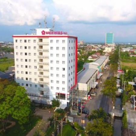 Brothers Inn Sukoharjo Dış mekan fotoğraf