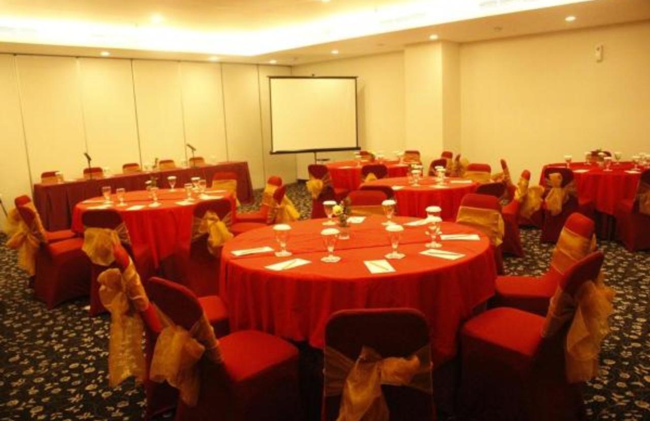 Brothers Inn Sukoharjo Dış mekan fotoğraf